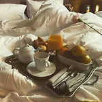 Le Renaissance Hotel 3*