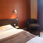 Le Renaissance Hotel
