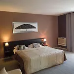 Le Renaissance 3*