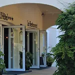 Le Renaissance Hotel 3*