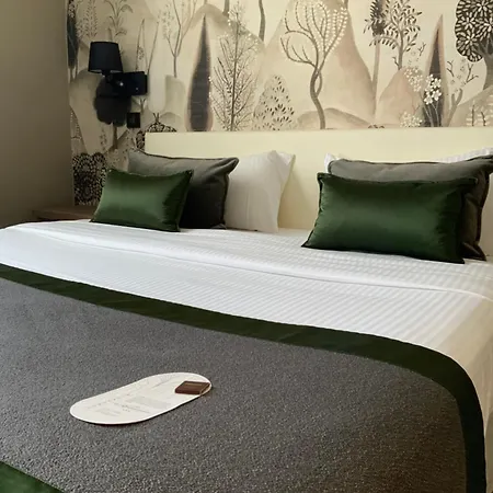 Le Renaissance 3*