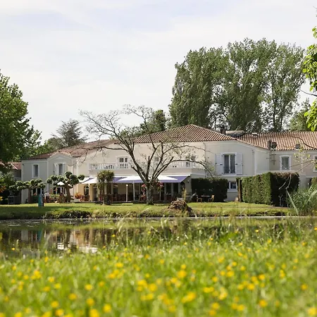 Le Renaissance Ξενοδοχείο