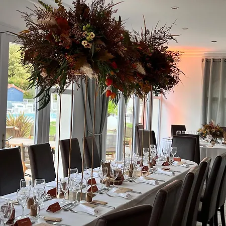 Le Renaissance Ξενοδοχείο