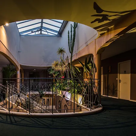 Hotel Le Renaissance 3*