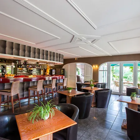 Le Renaissance 3*