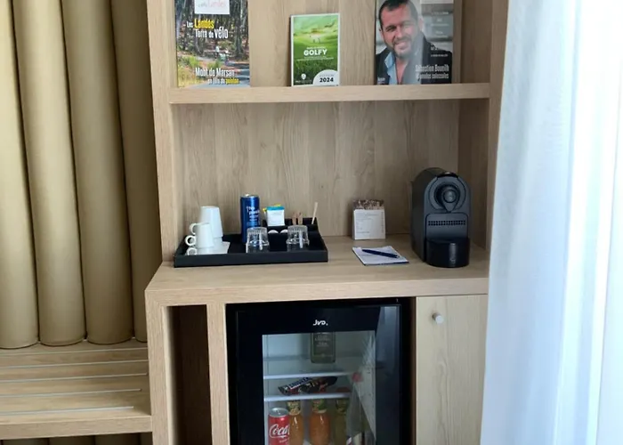 Le Renaissance 3* Мон-де-Марсан