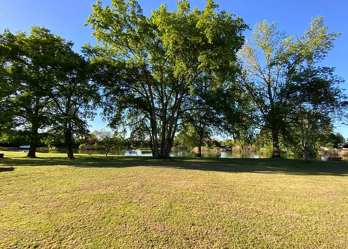 Le Renaissance Hotel 3*