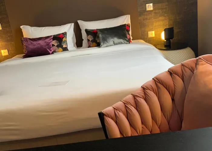 Le Renaissance Hotel