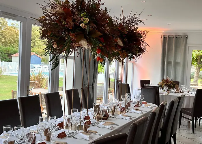 Le Renaissance Hotel