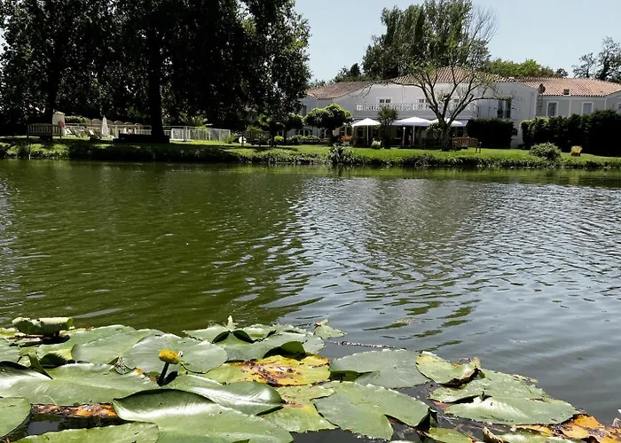 Le Renaissance Отель 3*