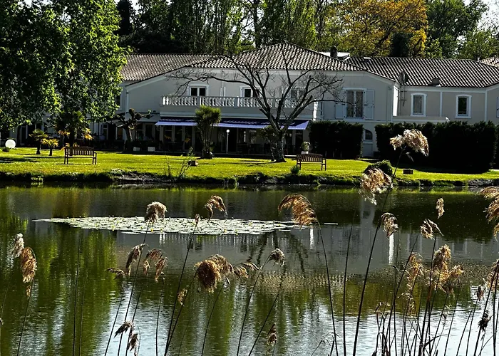 Le Renaissance Hotel