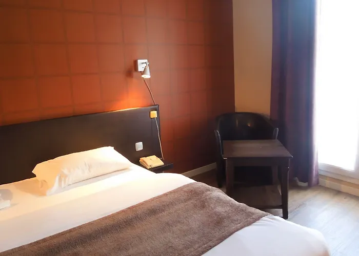 Le Renaissance Hotel