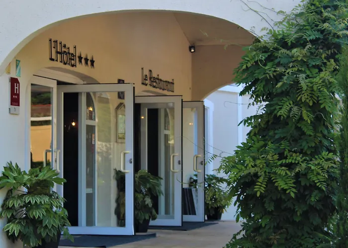 Le Renaissance Hotel 3*