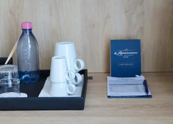 Le Renaissance Отель