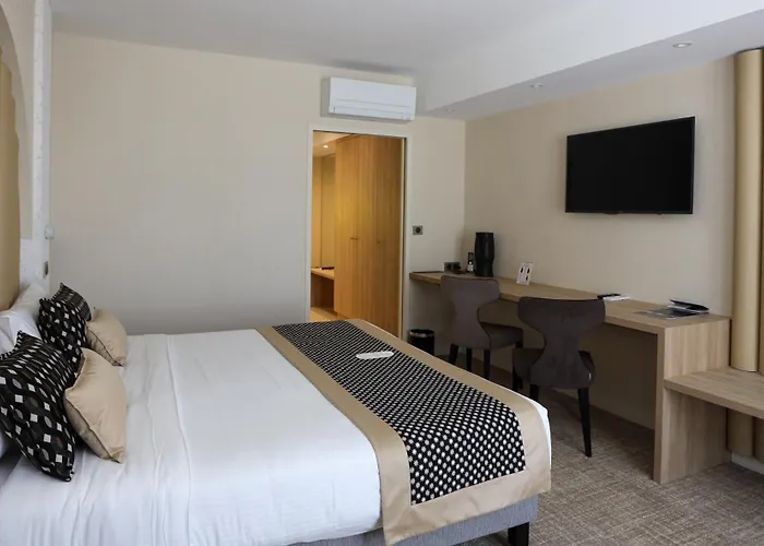 Hotel Le Renaissance 3*