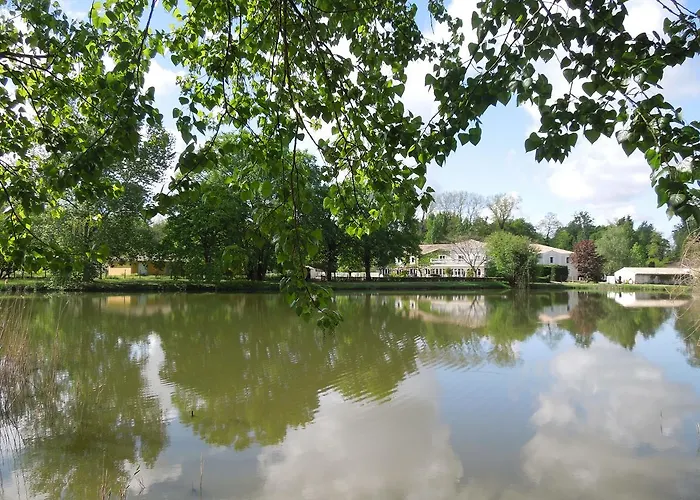 Отель Le Renaissance