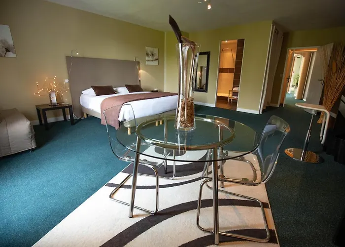 Le Renaissance Отель